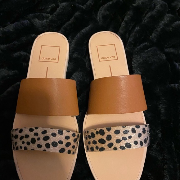 Dolce Vita Leopard Tan double band sandals - Picture 4 of 4